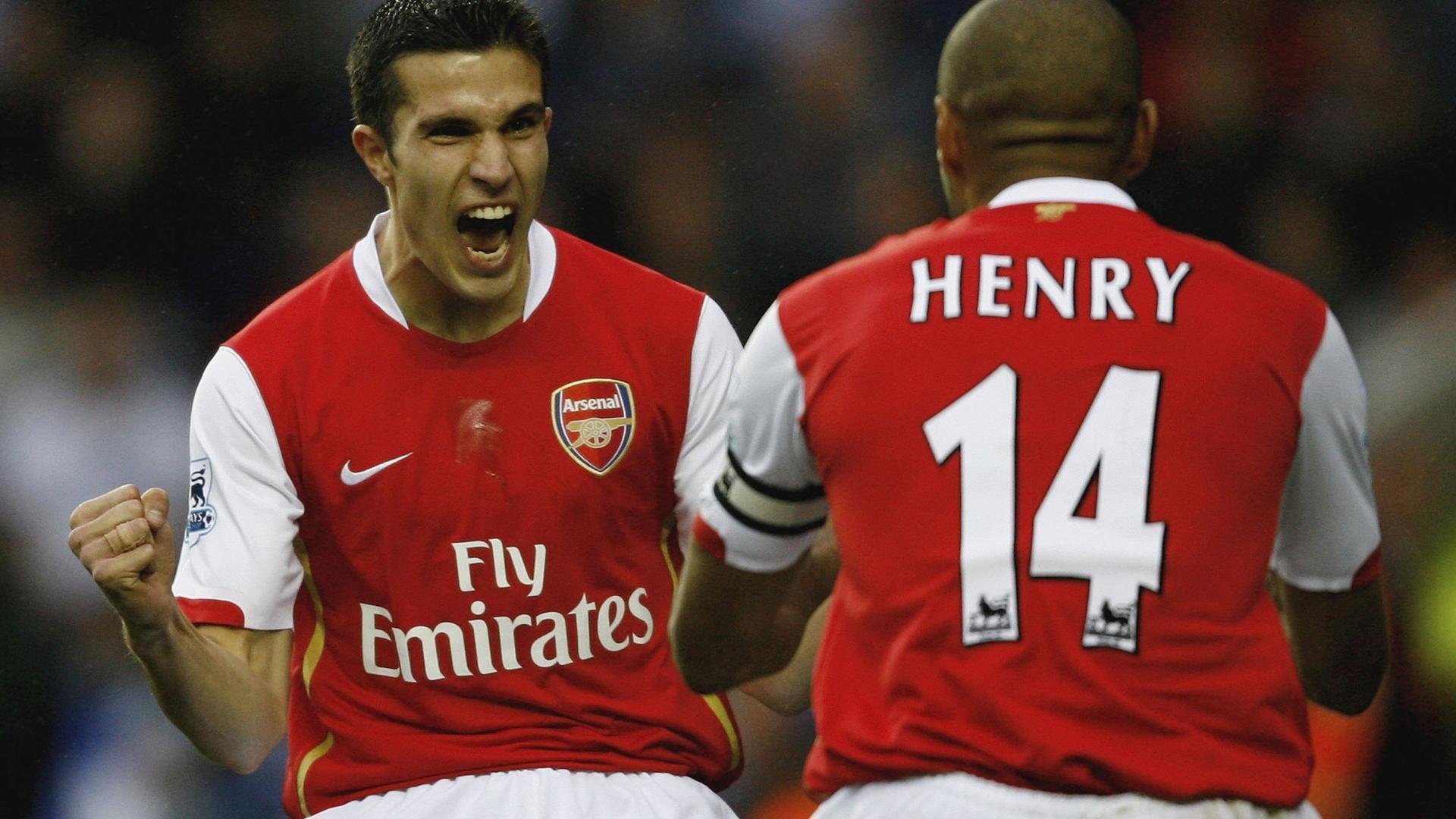 “武术对决：2025世界运动会高新体育中心武者斗志昂扬”