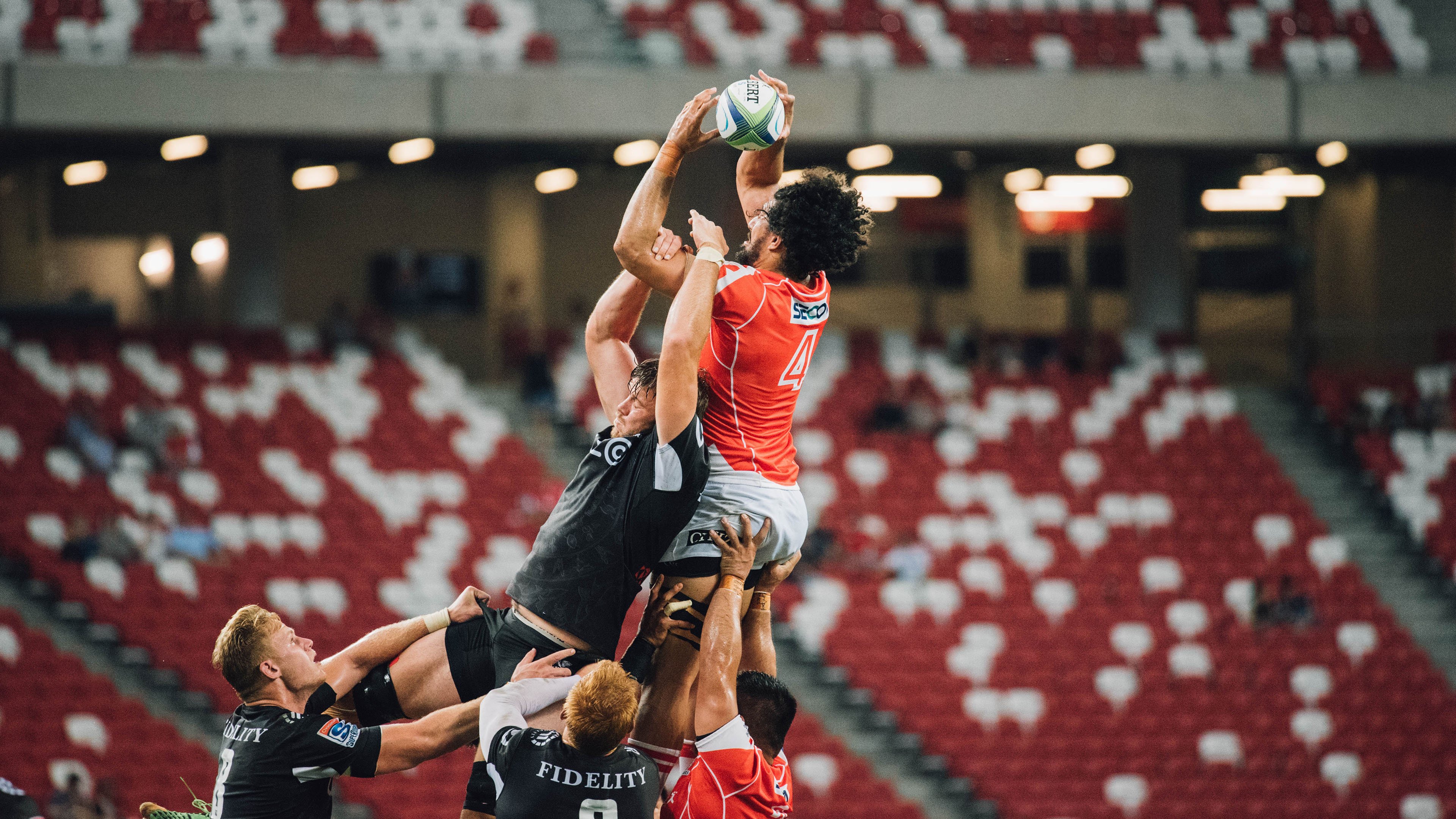 中后卫球员传球能力是否正在成为新标配，后卫给中锋传球